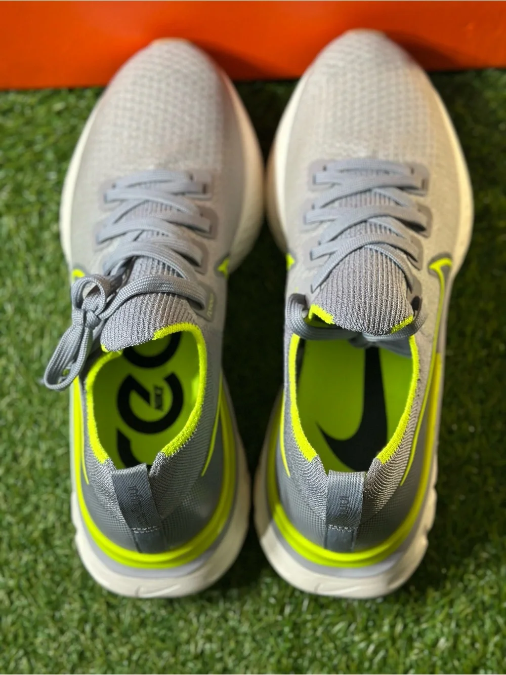 NIKE REACT INFINITY RUN FLYKNIT, SIZE : 9 MENS, COLOR: PARTICLE GREY/ VOLT- WOLF